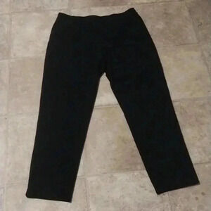 Chico’s Weekend Pull On Yoga Pants. Size 2